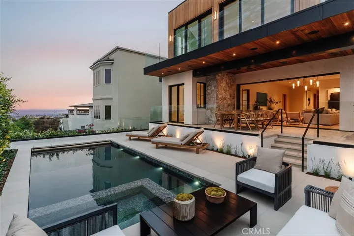 876 5th Street, Manhattan Beach, California 90266