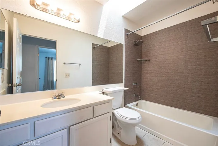 36860 Summerholly Circle, Palmdale, California 93550