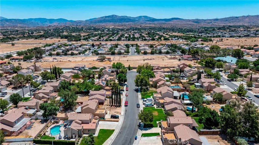 36860 Summerholly Circle, Palmdale, California 93550