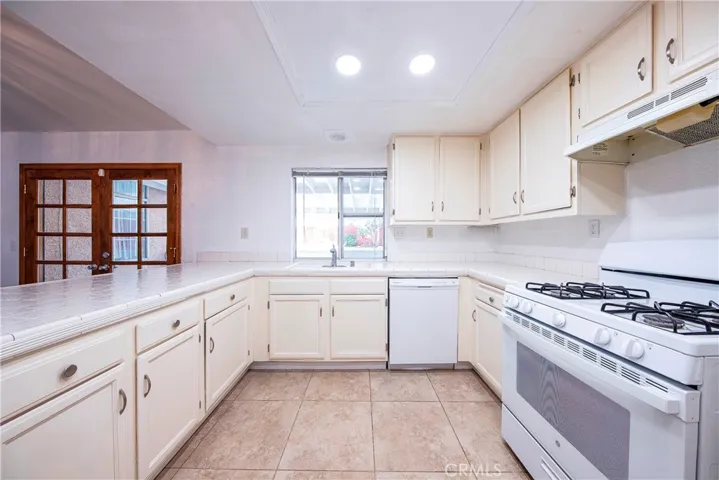 36860 Summerholly Circle, Palmdale, California 93550