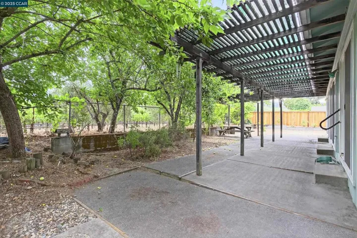 969 Valley View St, St Helena, California 94574