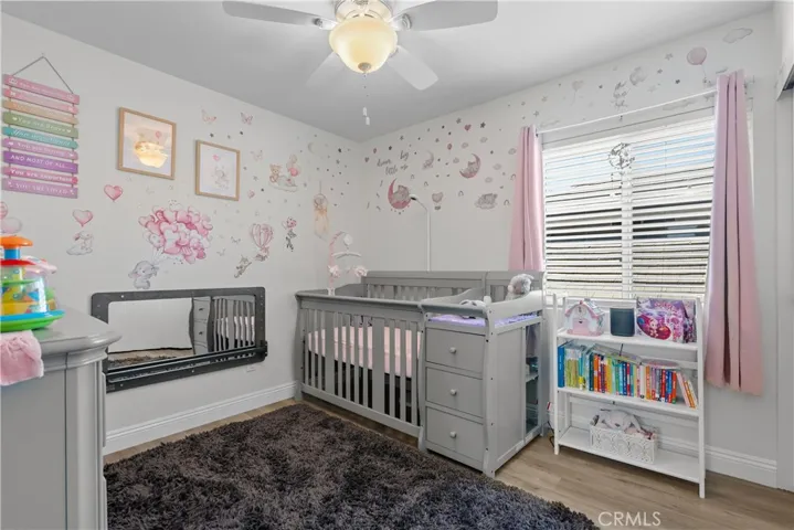 Secondary bedroom with peel off decals that will be removed