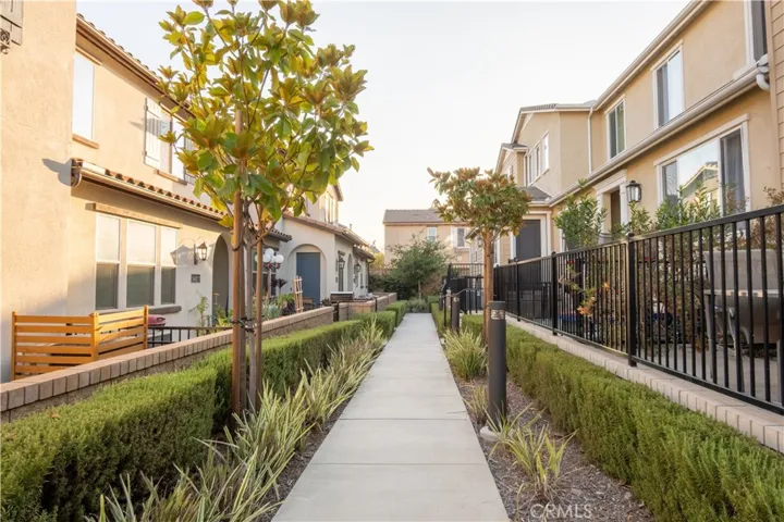 5602 Kate Way 5, Fontana, California 92336
