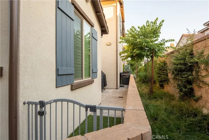 5602 Kate Way 5, Fontana, California 92336