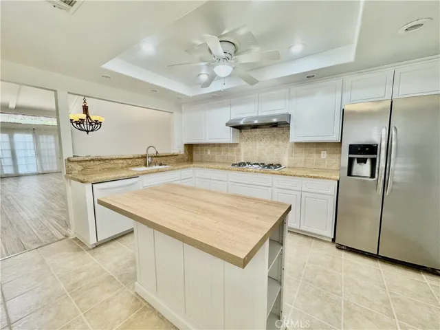 12422 Tudor Way, Tustin, California 92780