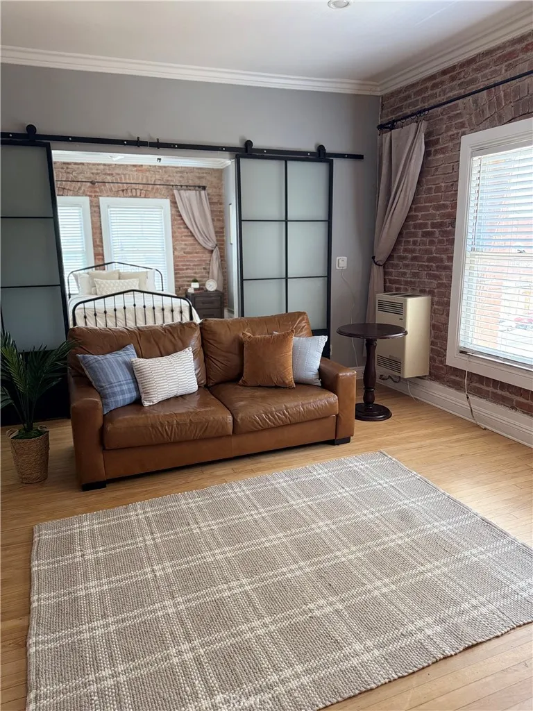 4125 S Figueroa Street 301, Los Angeles, California 90037, 1 Bedroom Bedrooms, ,1 BathroomBathrooms,Residential Lease,For Rent,Figueroa,TR25166497
