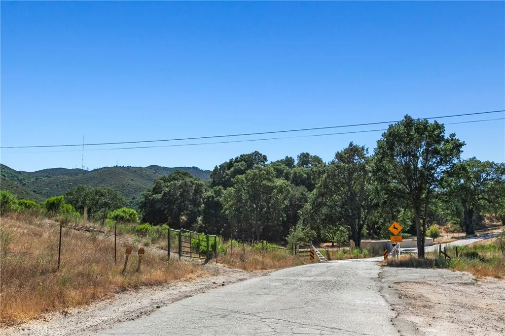 9031 Tassajara Creek Road, Santa Margarita, California 93453 home-pic-43