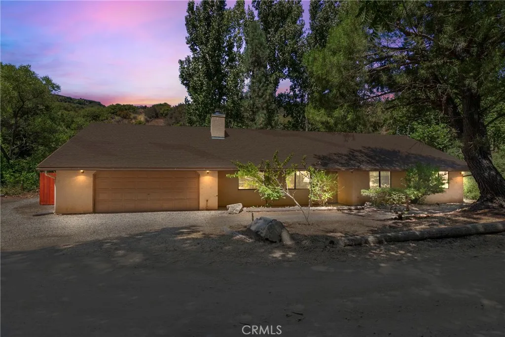 9031 Tassajara Creek Road, Santa Margarita, California 93453 home-pic-1