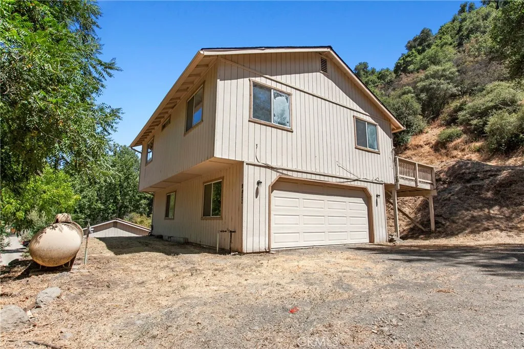 9031 Tassajara Creek Road, Santa Margarita, California 93453 home-pic-30