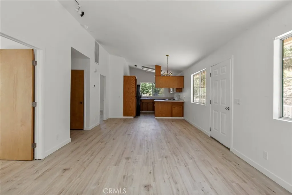 9031 Tassajara Creek Road, Santa Margarita, California 93453 home-pic-31