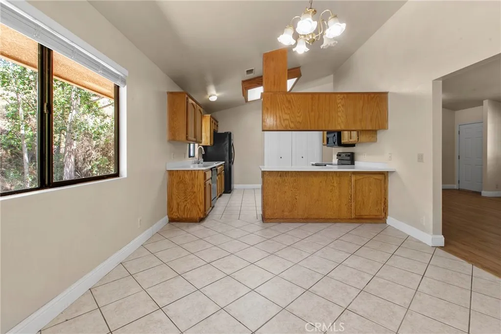 9031 Tassajara Creek Road, Santa Margarita, California 93453 home-pic-9