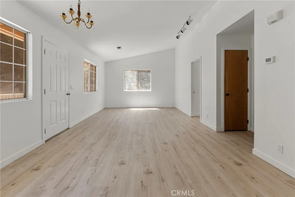 9031 Tassajara Creek Road, Santa Margarita, California 93453 home-pic-32
