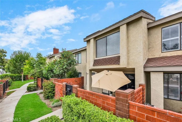 Spacious front enclosed patio