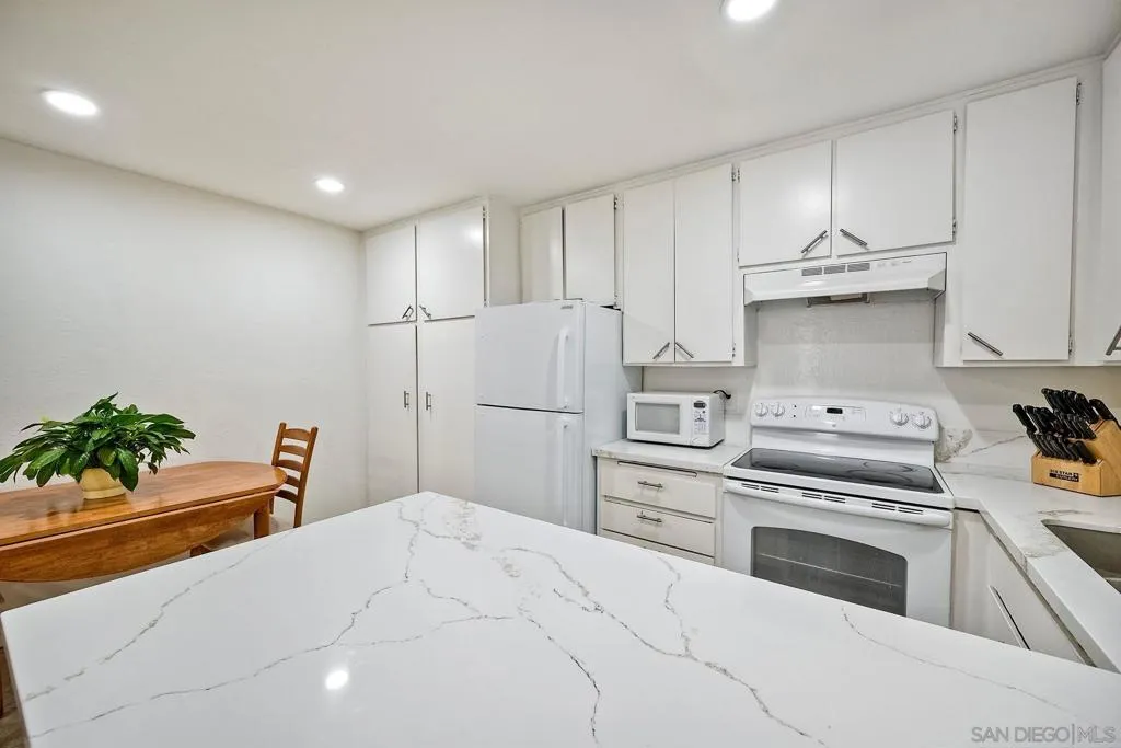 6358 Rancho Mission Rd 623, San Diego, California 92108 home-pic-6