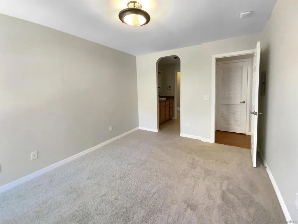 5252 Balboa Arms Dr 171, San Diego, California 92117 home-pic-5