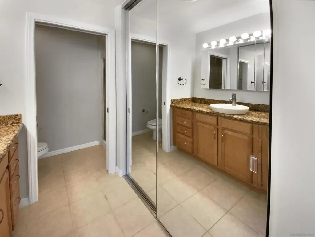 5252 Balboa Arms Dr 171, San Diego, California 92117 home-pic-7