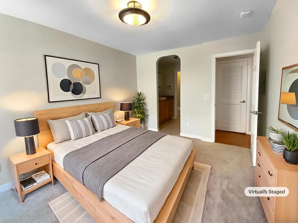 5252 Balboa Arms Dr 171, San Diego, California 92117 home-pic-4