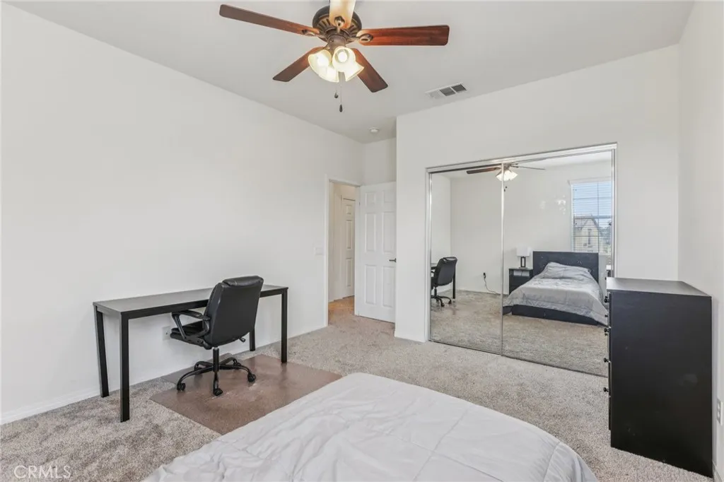 28519 Pietro Drive, Valencia, California 91354 home-pic-14