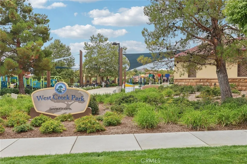 28519 Pietro Drive, Valencia, California 91354 home-pic-25