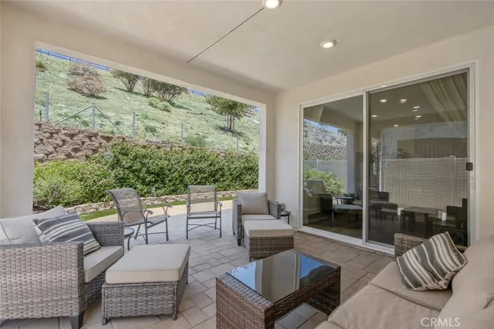 20533 Martingale Place, Saugus, California 91350