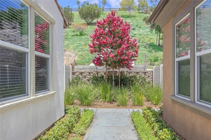 20533 Martingale Place, Saugus, California 91350
