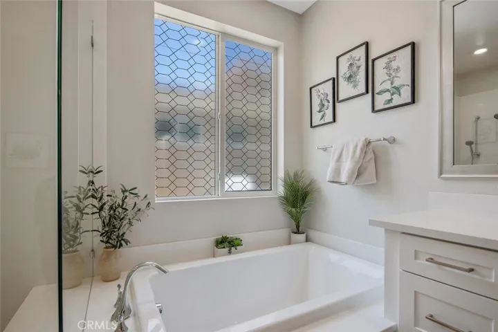 20533 Martingale Place, Saugus, California 91350