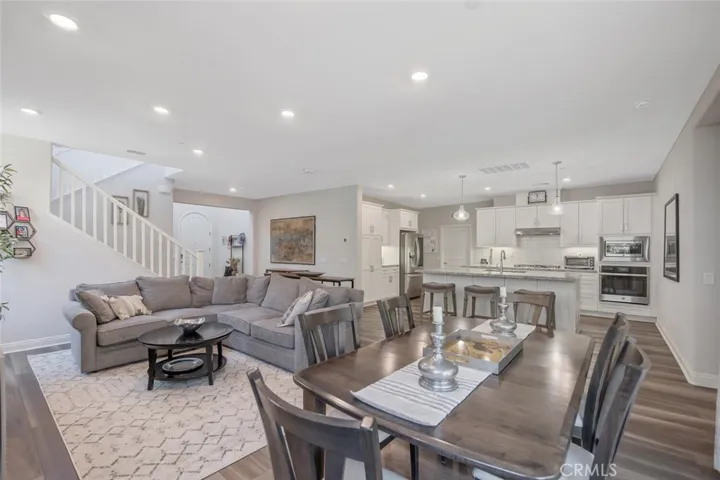 20533 Martingale Place, Saugus, California 91350