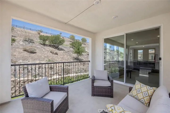 20533 Martingale Place, Saugus, California 91350