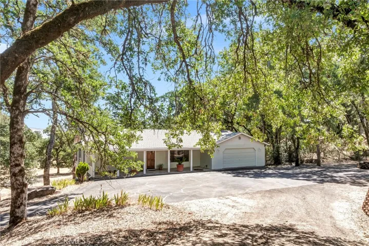 2110 Diane Way, Lakeport, California 95453