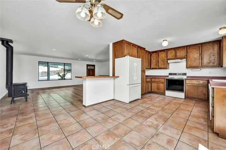 2110 Diane Way, Lakeport, California 95453