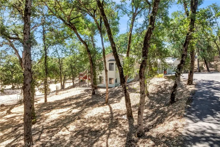 2110 Diane Way, Lakeport, California 95453