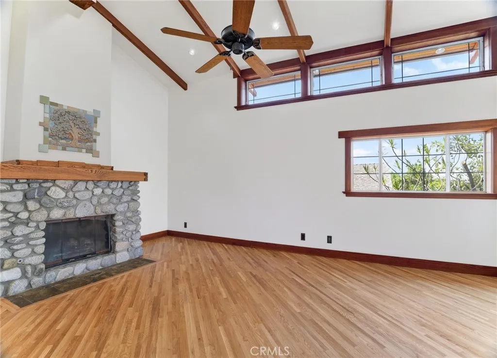 3950 De Longpre Avenue, Los Angeles, California 90027 home-pic-7