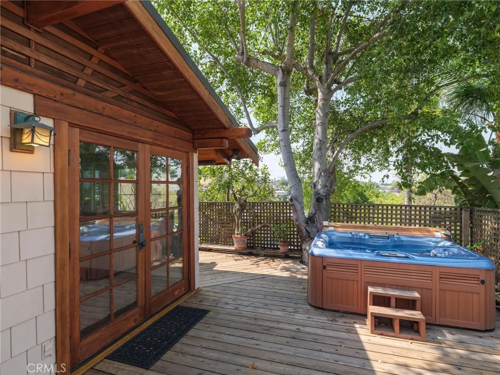 3950 De Longpre Avenue, Los Angeles, California 90027 home-pic-42
