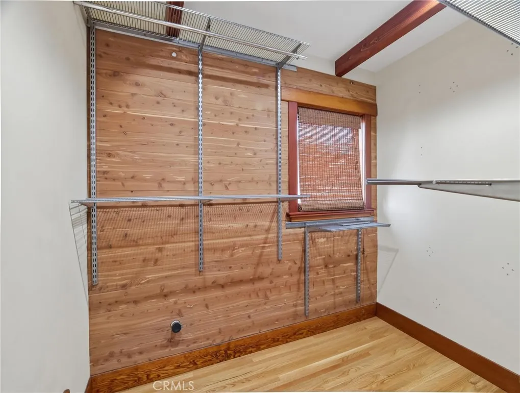 3950 De Longpre Avenue, Los Angeles, California 90027 home-pic-22