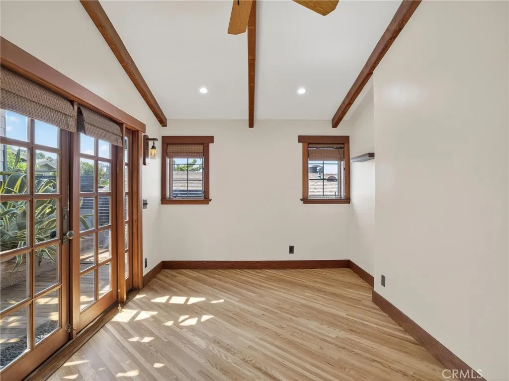 3950 De Longpre Avenue, Los Angeles, California 90027 home-pic-31
