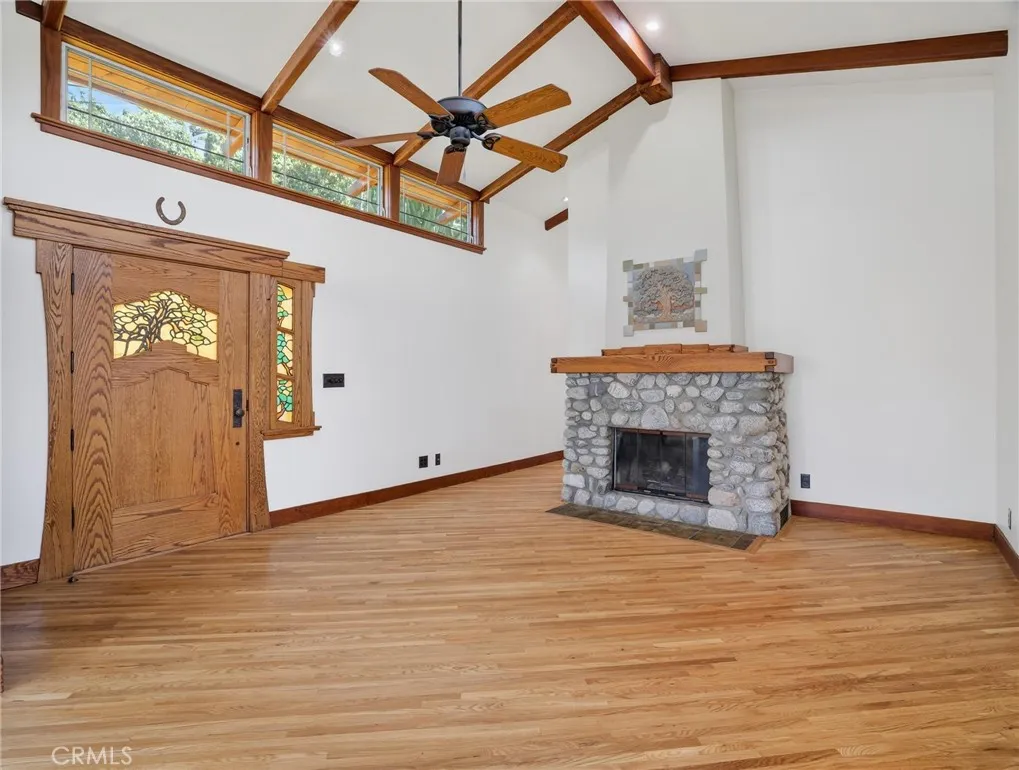 3950 De Longpre Avenue, Los Angeles, California 90027 home-pic-6