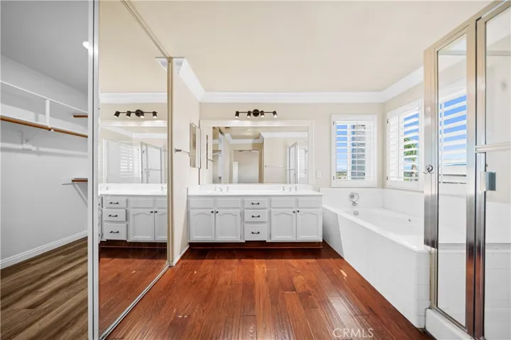 master en suite bath
