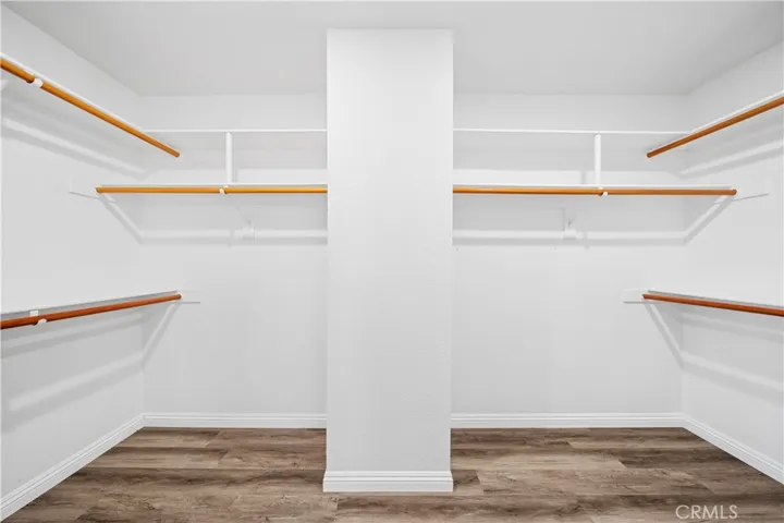 walk-in closet
