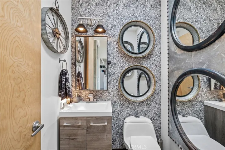 Powder bath