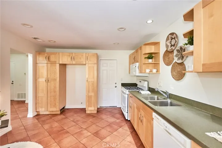 4725 Cardena, Yorba Linda, California 92886