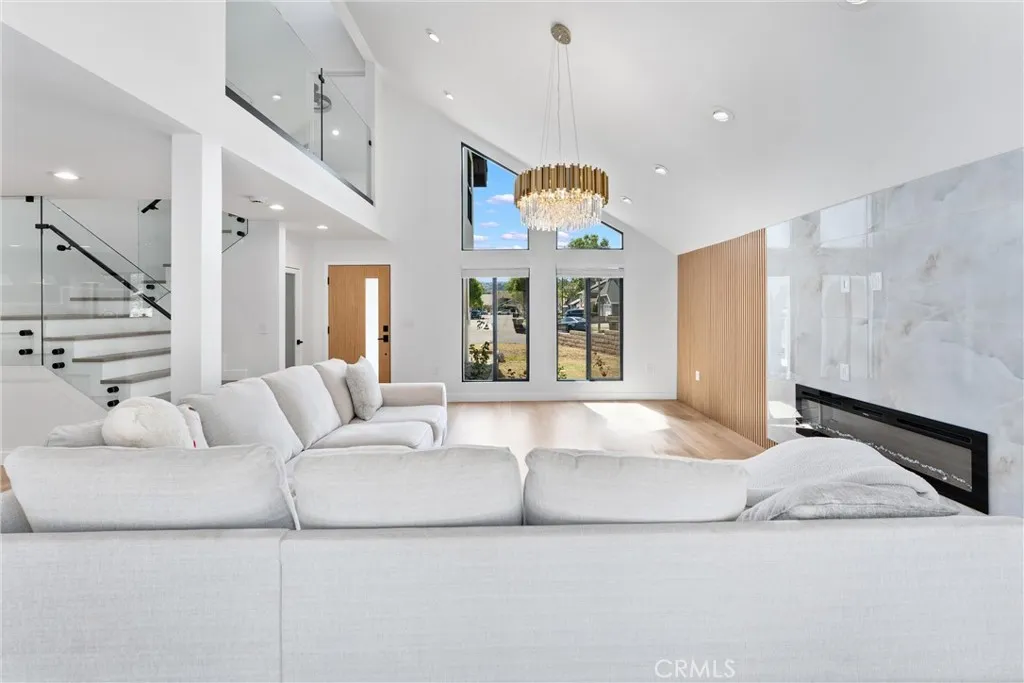 1290 N Tippetts Lane, Anaheim, California 92807 home-pic-6