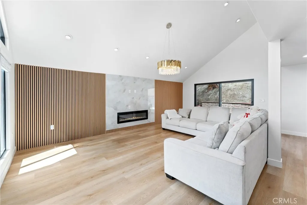 1290 N Tippetts Lane, Anaheim, California 92807 home-pic-7