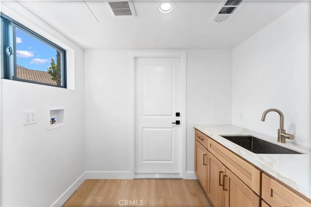 1290 N Tippetts Lane, Anaheim, California 92807 home-pic-19