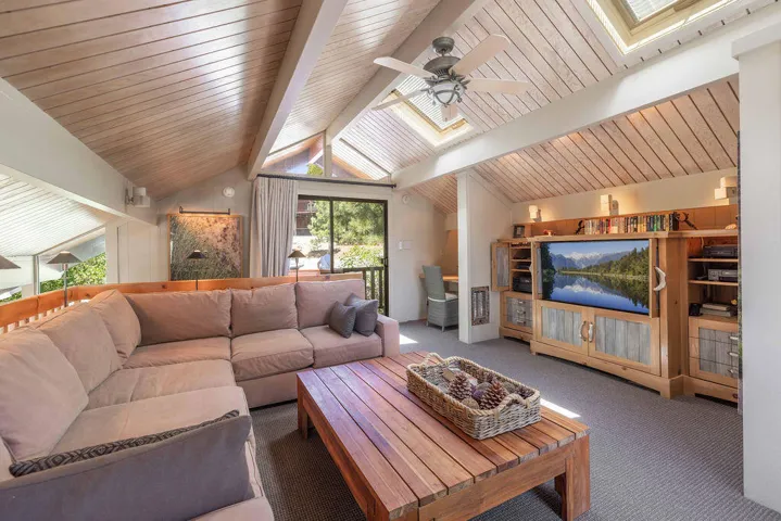 Livingroom2-