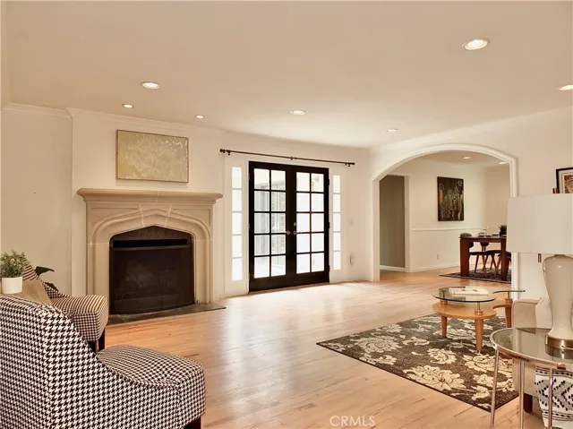 330 Linares Avenue, Long Beach, California 90803