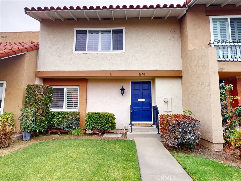 10519 La Rosa Circ, Fountain Valley, California 92708, 3 Bedrooms Bedrooms, ,3 BathroomsBathrooms,Residential,For Sale,La Rosa Circ,OC25164834