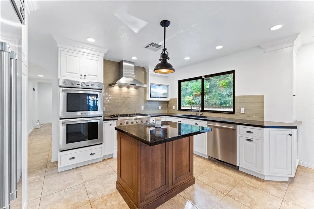 604 Avenida Acapulco, San Clemente, California 92672 home-pic-24