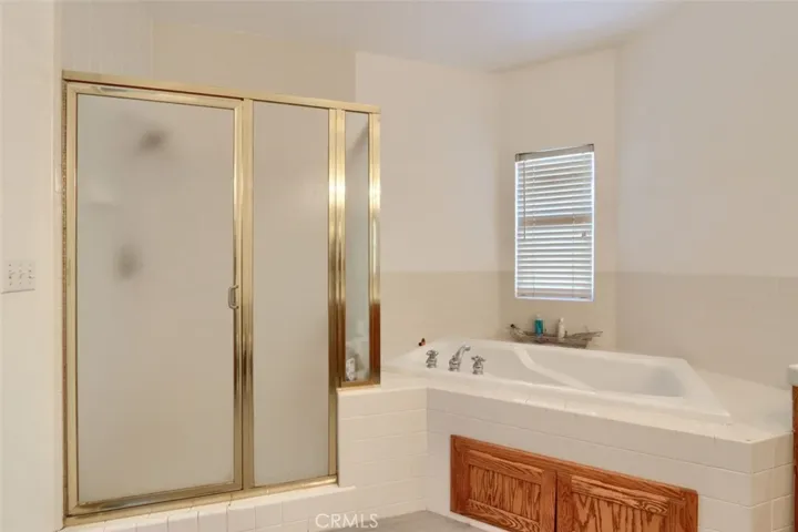 10419 N Woodrow Avenue, Fresno, California 93730