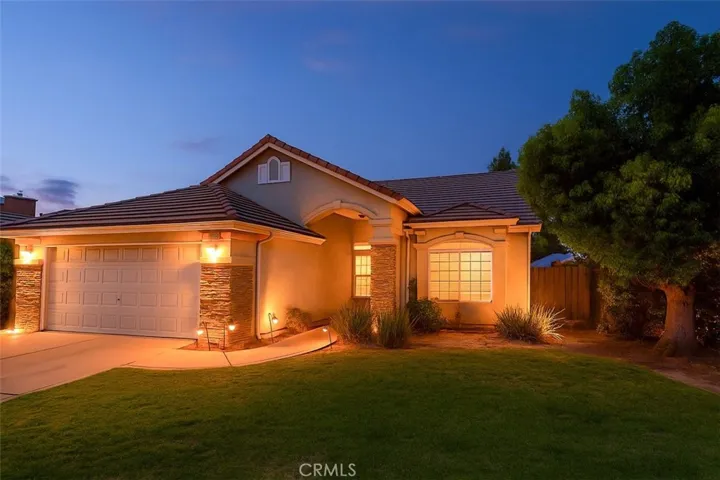 10419 N Woodrow Avenue, Fresno, California 93730