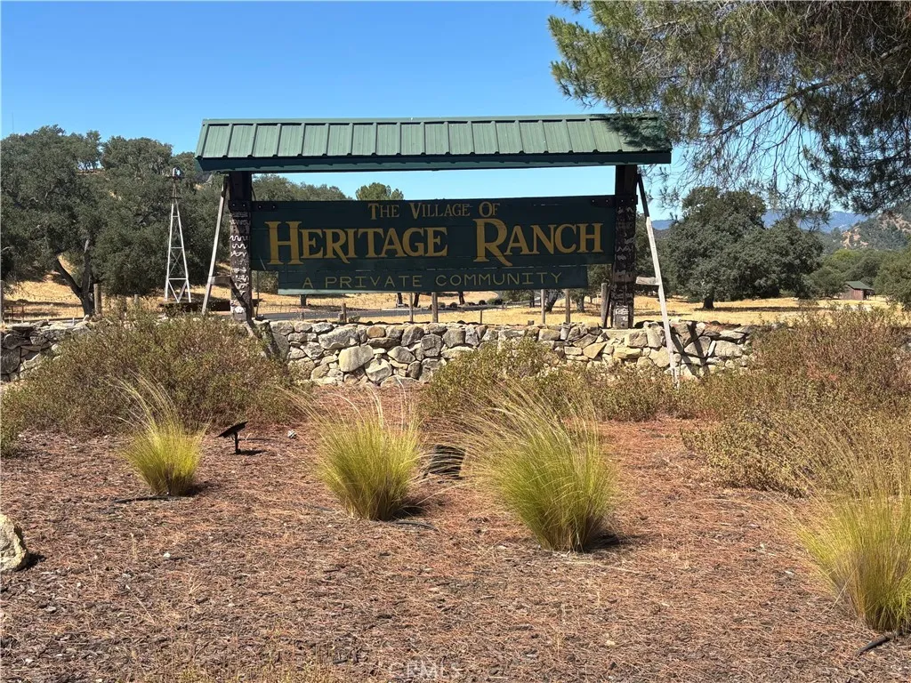Heritage Ranch Entrance Sign